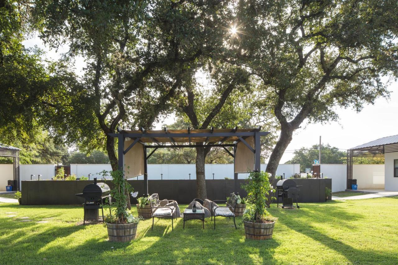 ווימברלי Hotel Flora And Fauna מראה חיצוני תמונה